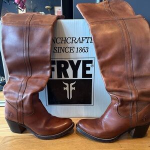 Frye Jane Cuff Leather Boots in Tan